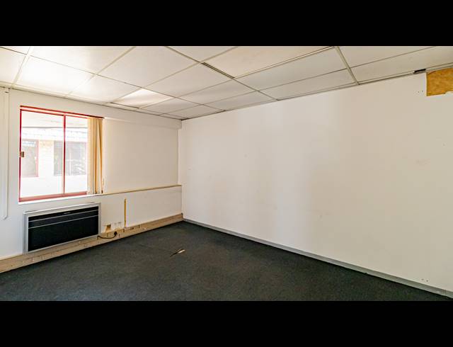 393M² OFFICE TO LET IN FERNDALE